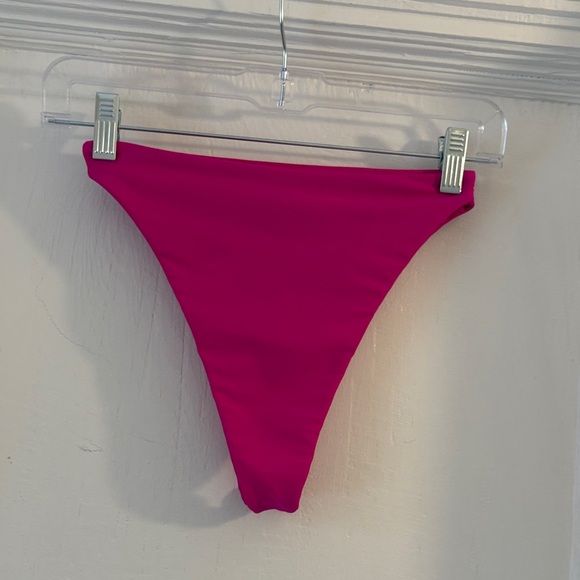 Tularosa Fuchsia Ruffle Bikini Set - Picture 8 of 9